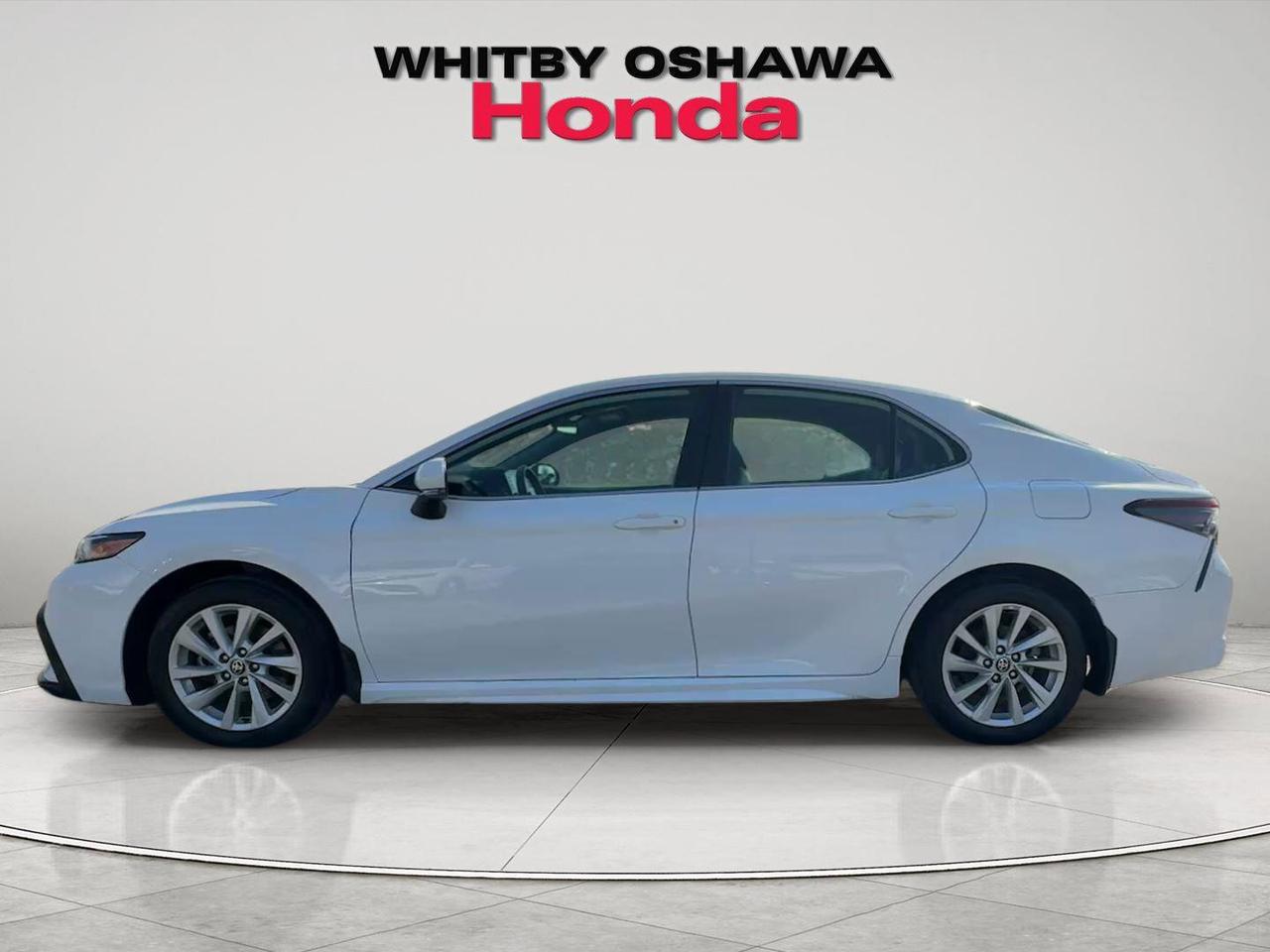 2024 Toyota Camry SE Photo