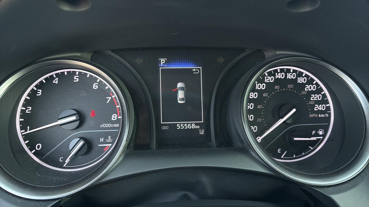 2024 Toyota Camry SE Photo