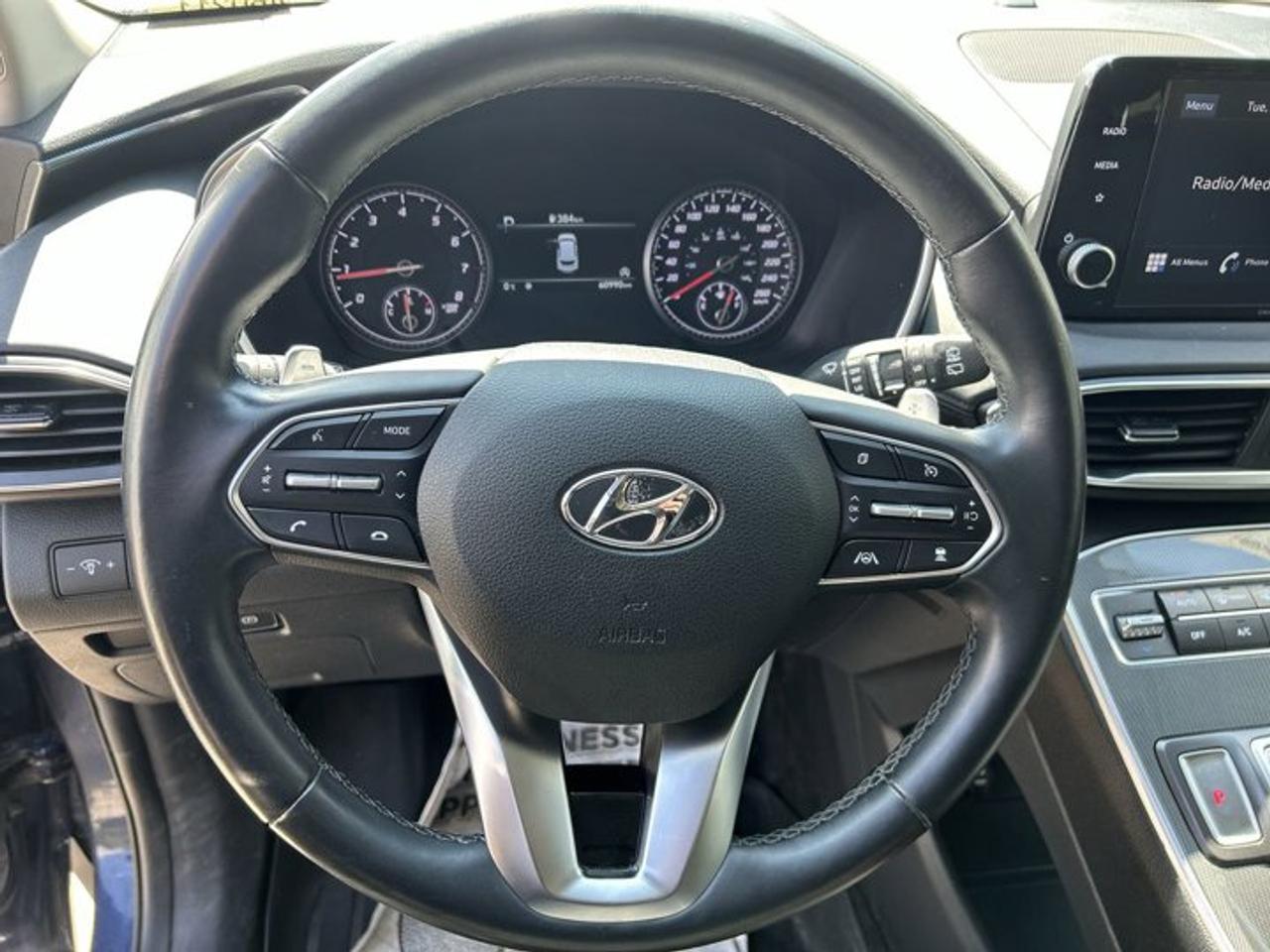 2022 Hyundai Santa Fe Preferred AWD | Heated Steering | No accidents Photo