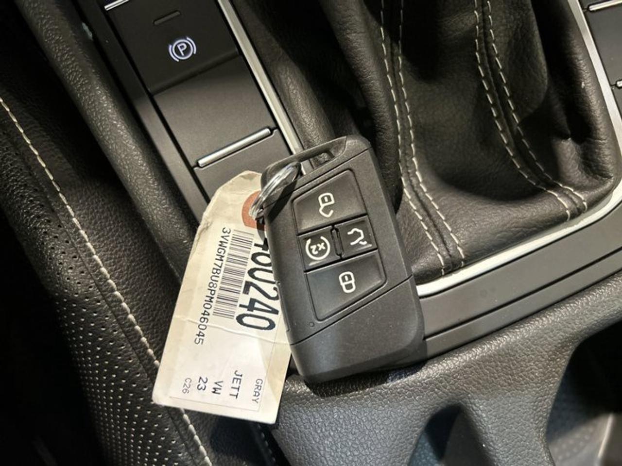 2023 Volkswagen Jetta Highline | Ventilated Seats | Leather Seats | One owner Photo