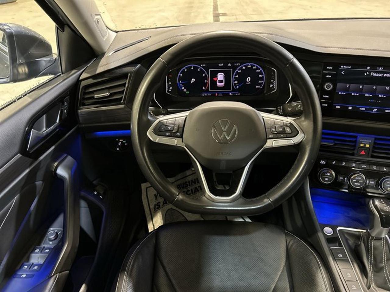 2023 Volkswagen Jetta Highline | Ventilated Seats | Leather Seats | One owner Photo