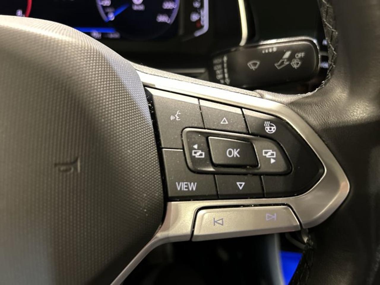 2023 Volkswagen Jetta Highline | Ventilated Seats | Leather Seats | One owner Photo