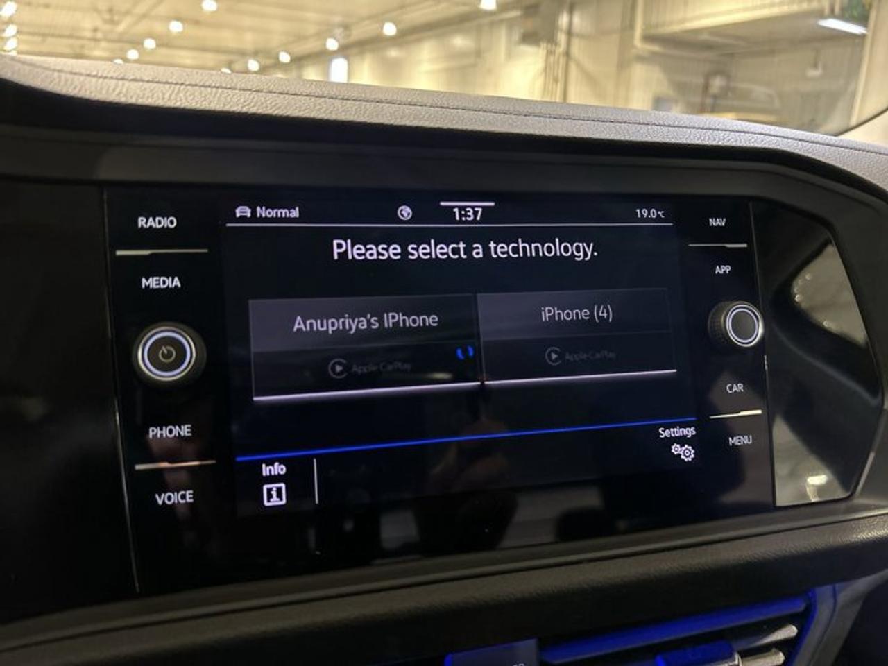 2023 Volkswagen Jetta Highline | Ventilated Seats | Leather Seats | One owner Photo