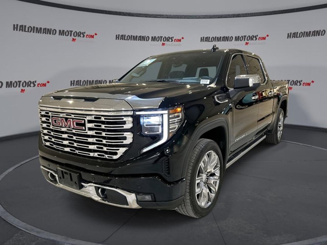 2024 GMC Sierra 1500 Denali Crew Cab 4WD | One owner | No accidents Photo0