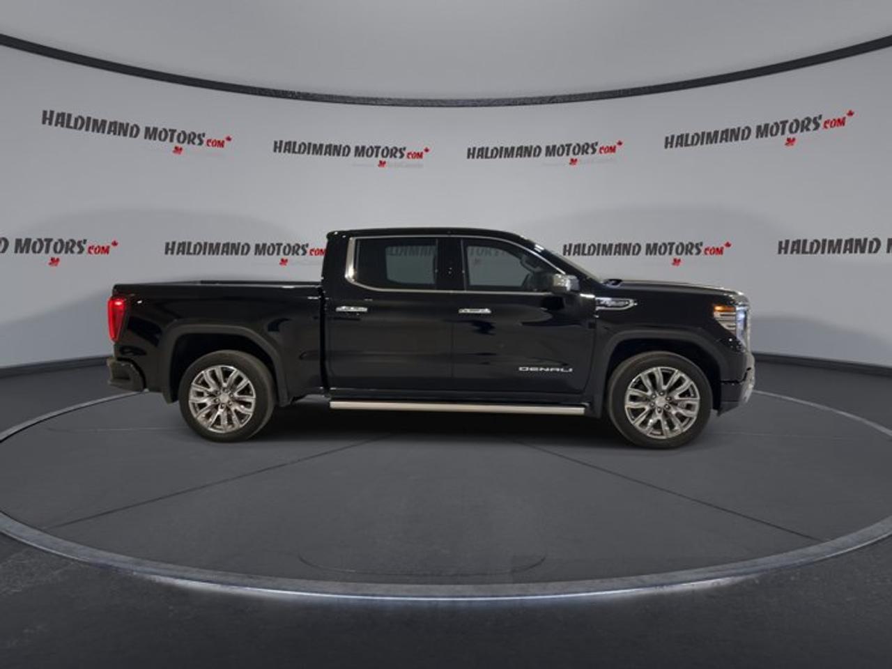 2024 GMC Sierra 1500 Denali Crew Cab 4WD | One owner | No accidents Photo