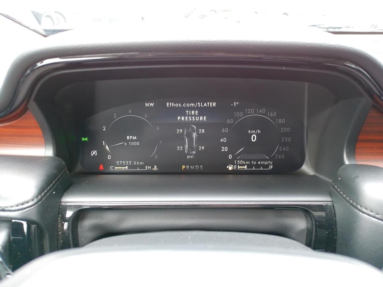 2022 Lincoln Nautilus Reserve AWD Photo4