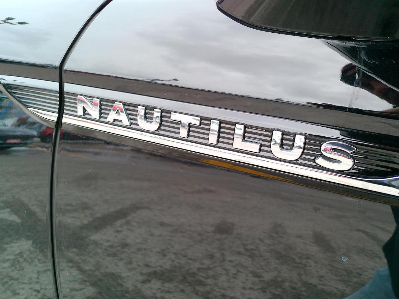 2022 Lincoln Nautilus Reserve AWD Photo