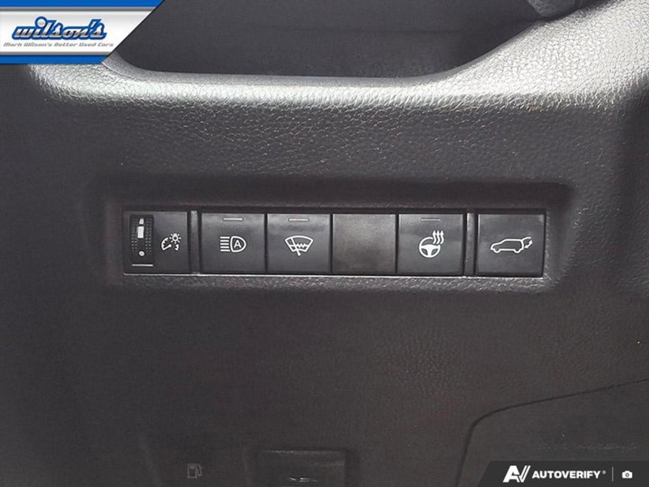 2021 Toyota RAV4 Hybrid XSE AWD | Sunroof | Leather | Radar Cruise | Heated Wheel + Seats | Power Seat | and More ! Photo