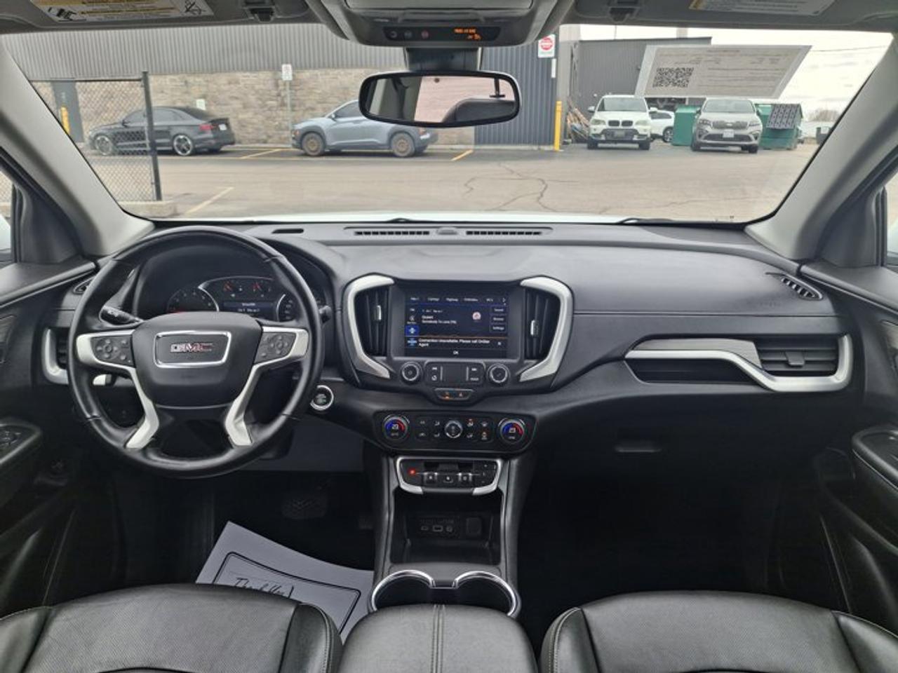2024 GMC Terrain SLT AWD | Leather | Heated Wheel + Seats | Remote Start | CarPlay + Android | and More ! Photo