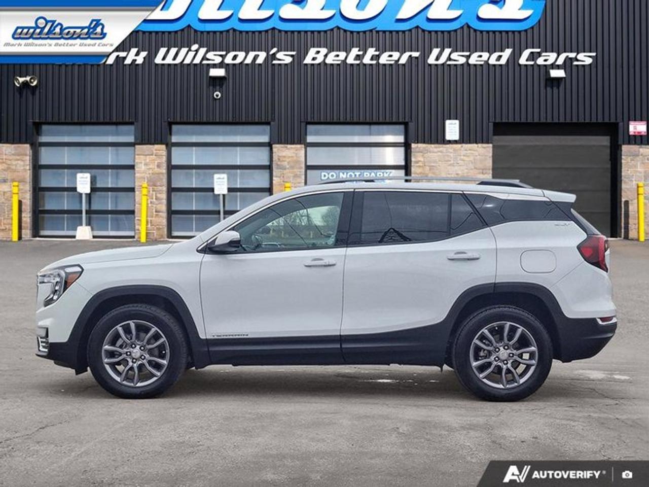 2024 GMC Terrain SLT AWD | Leather | Heated Wheel + Seats | Remote Start | CarPlay + Android | and More ! Photo