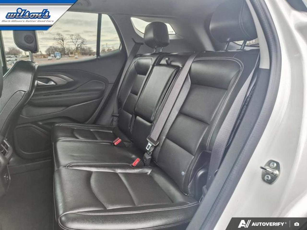 2024 GMC Terrain SLT AWD | Leather | Heated Wheel + Seats | Remote Start | CarPlay + Android | and More ! Photo