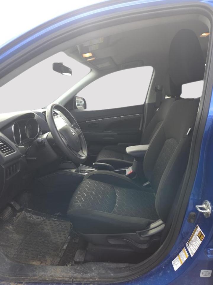 2022 Mitsubishi RVR 2.4L SE AWC - CVT Photo