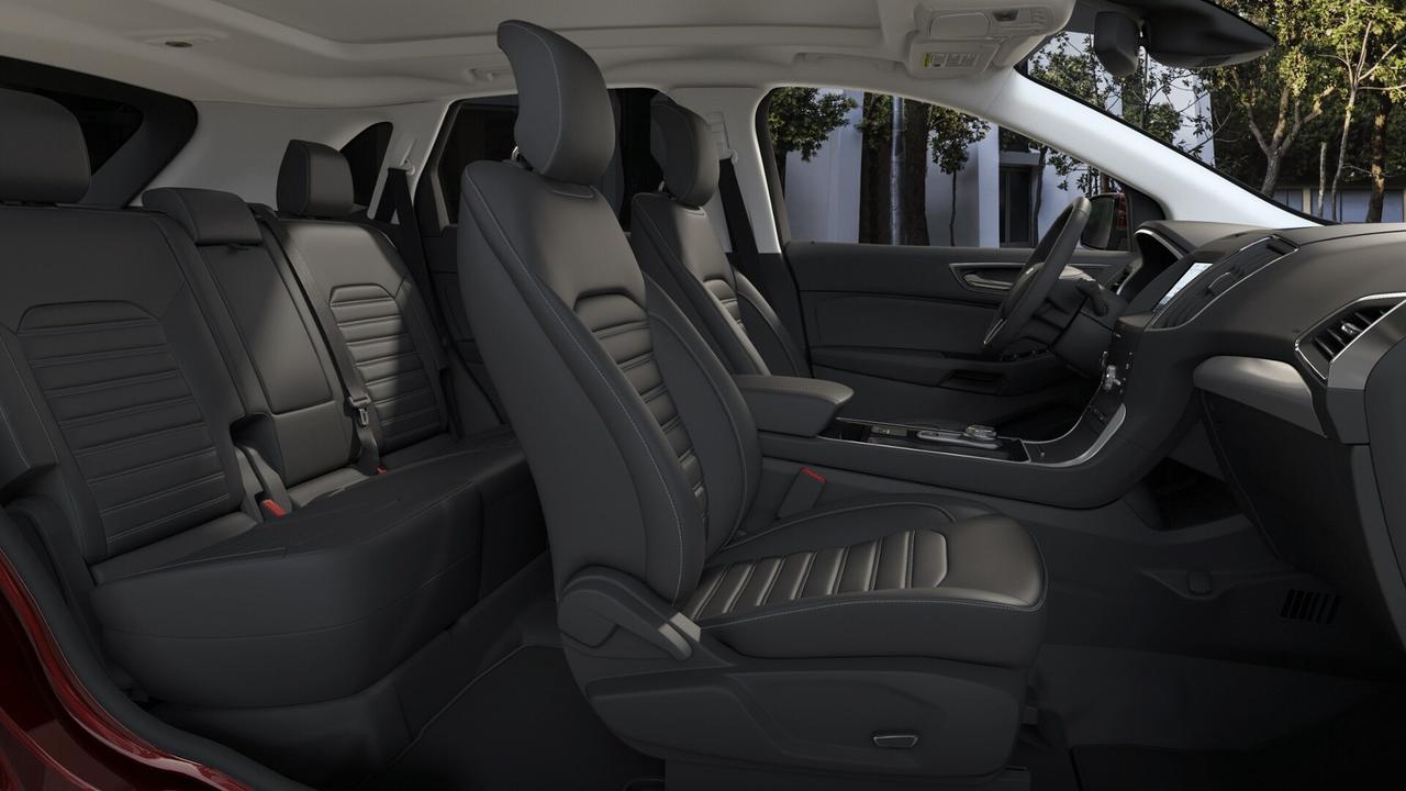 2020 Ford Edge SEL Photo