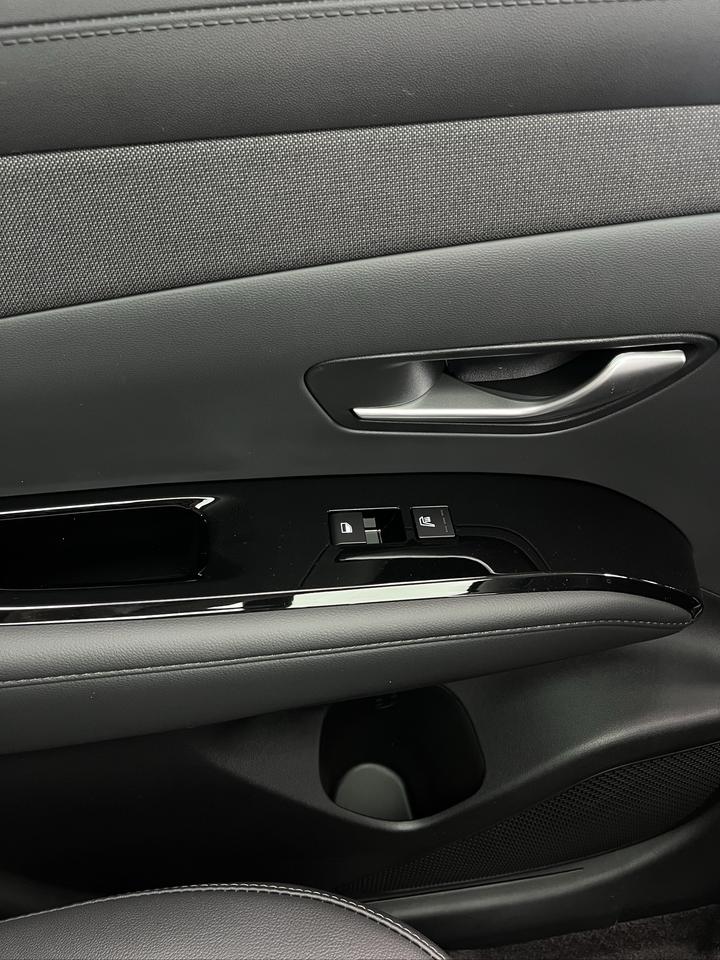 2026 Hyundai Tucson ULTIMATE HEV Photo