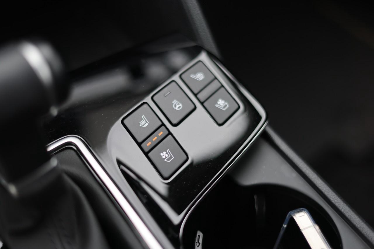 2025 Kia Sportage EX Premium AWD w/Black Interior Photo