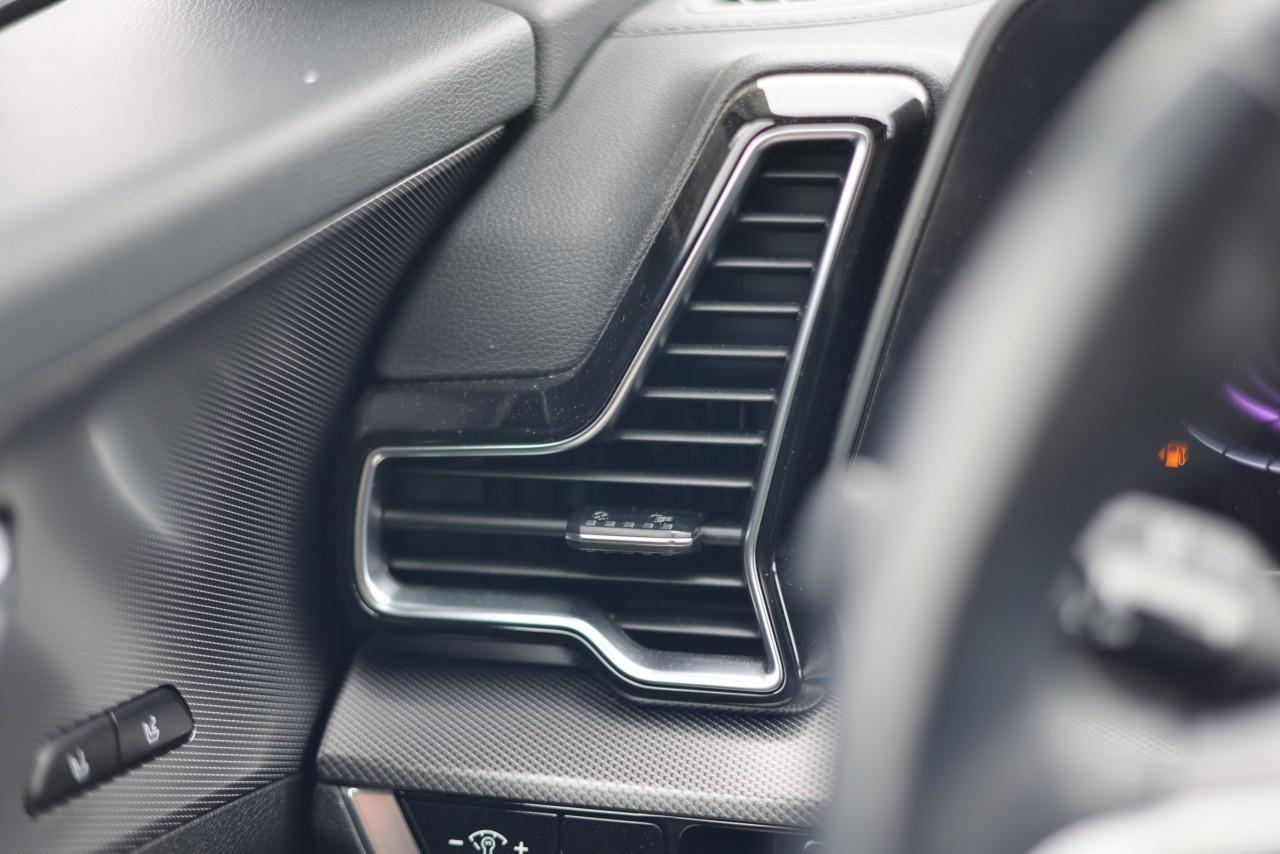 2025 Kia Sportage EX Premium AWD w/Black Interior Photo