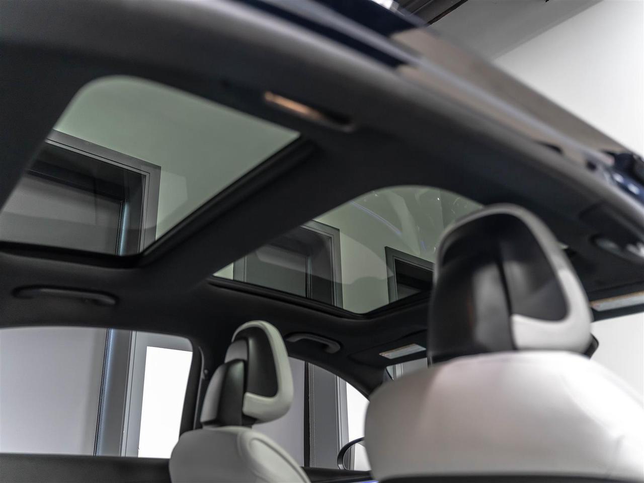 2023 Mercedes-Benz C 300 C 300|AMG NIGHT PKG|HEADS-UP|DIGITAL LIGHTS|360CAM|LOADED Photo
