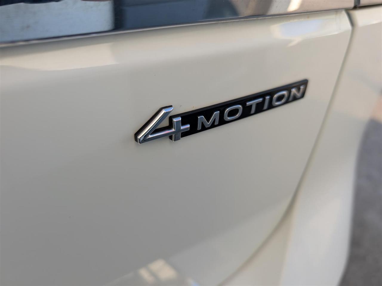 2023 Volkswagen Atlas 4MOTION - EXECLINE - PANO ROOF - NAV - TECH FEAT Photo