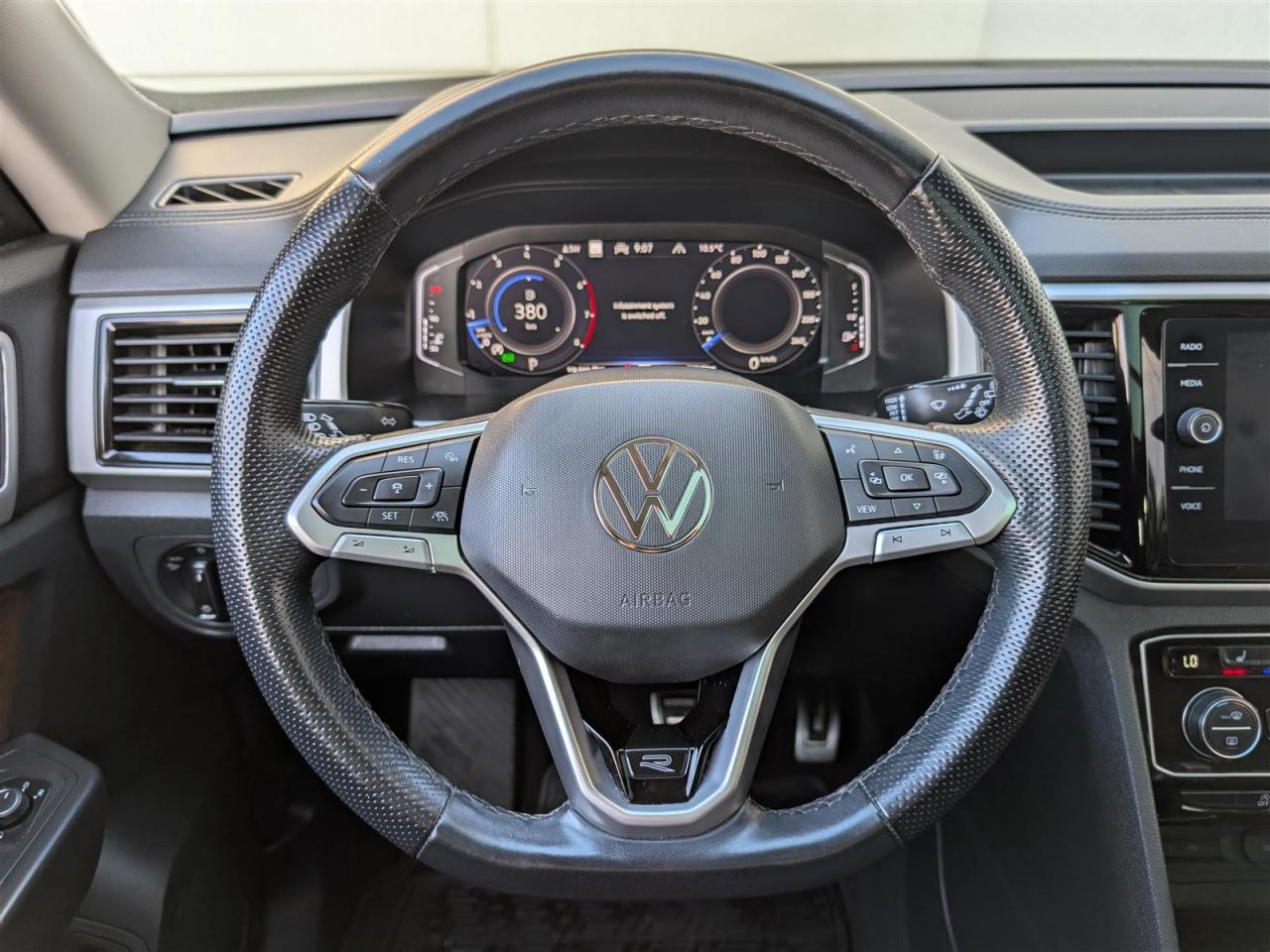 2023 Volkswagen Atlas 4MOTION - EXECLINE - PANO ROOF - NAV - TECH FEAT Photo