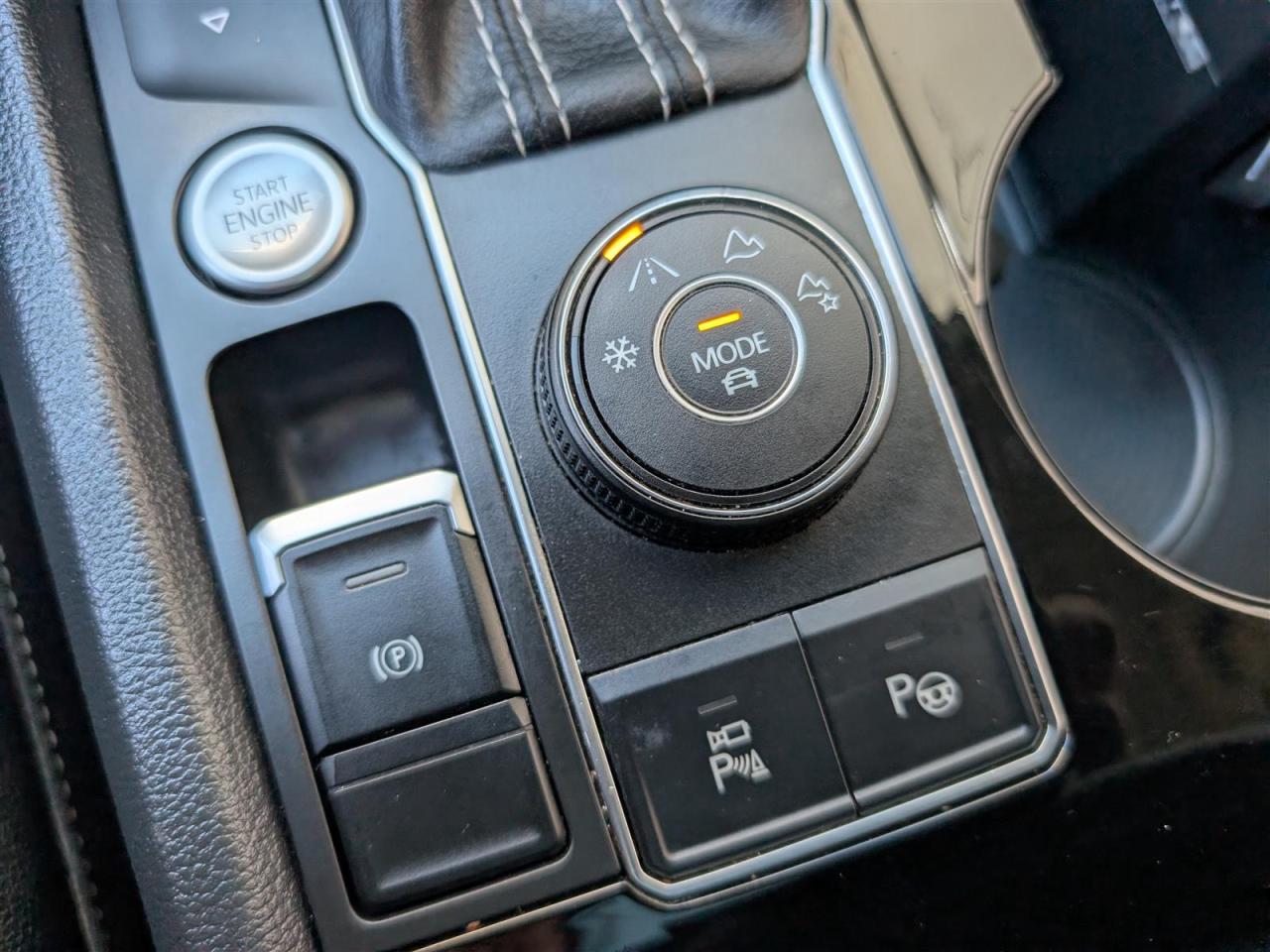 2023 Volkswagen Atlas 4MOTION - EXECLINE - PANO ROOF - NAV - TECH FEAT Photo