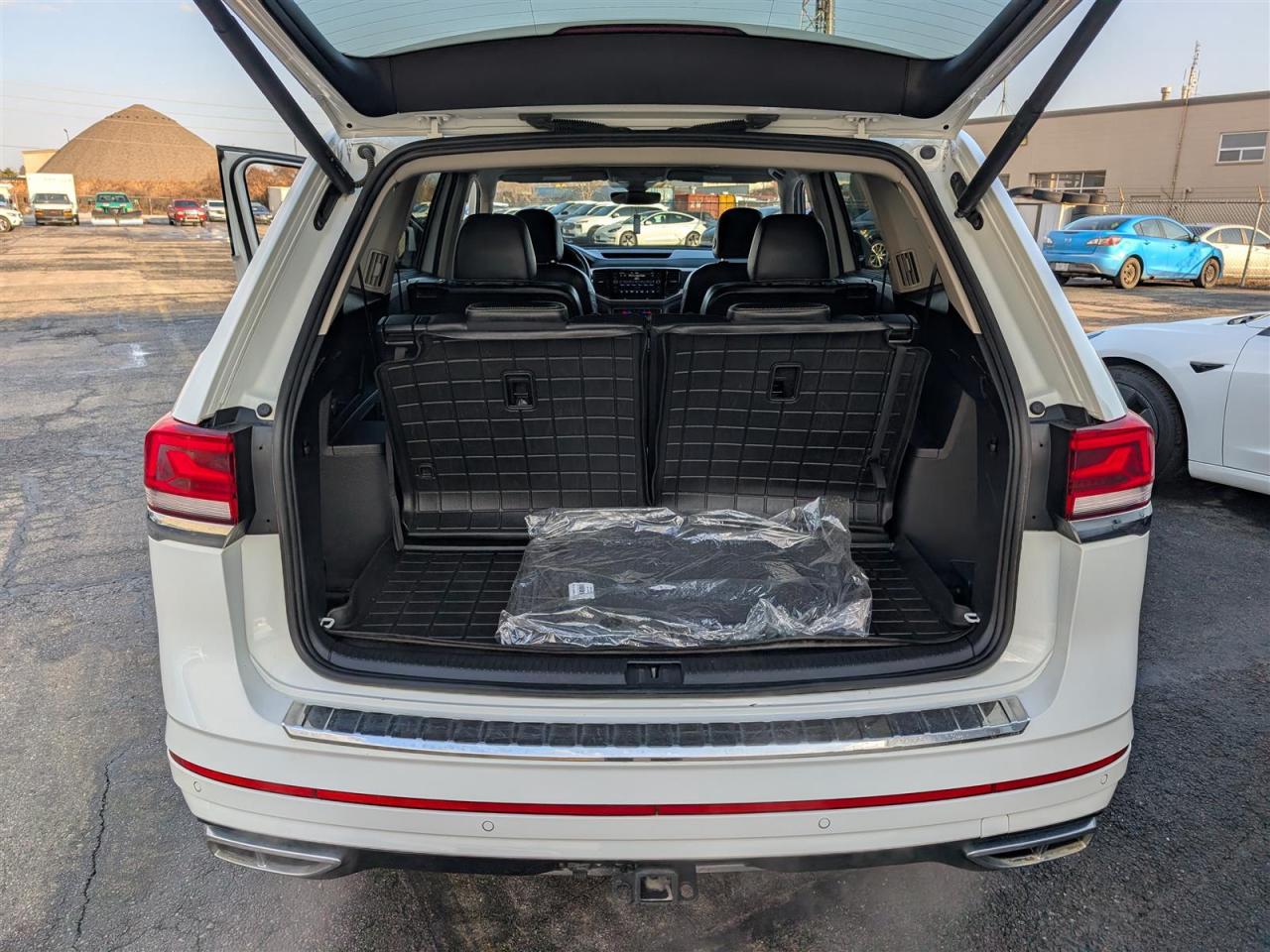 2023 Volkswagen Atlas 4MOTION - EXECLINE - PANO ROOF - NAV - TECH FEAT Photo