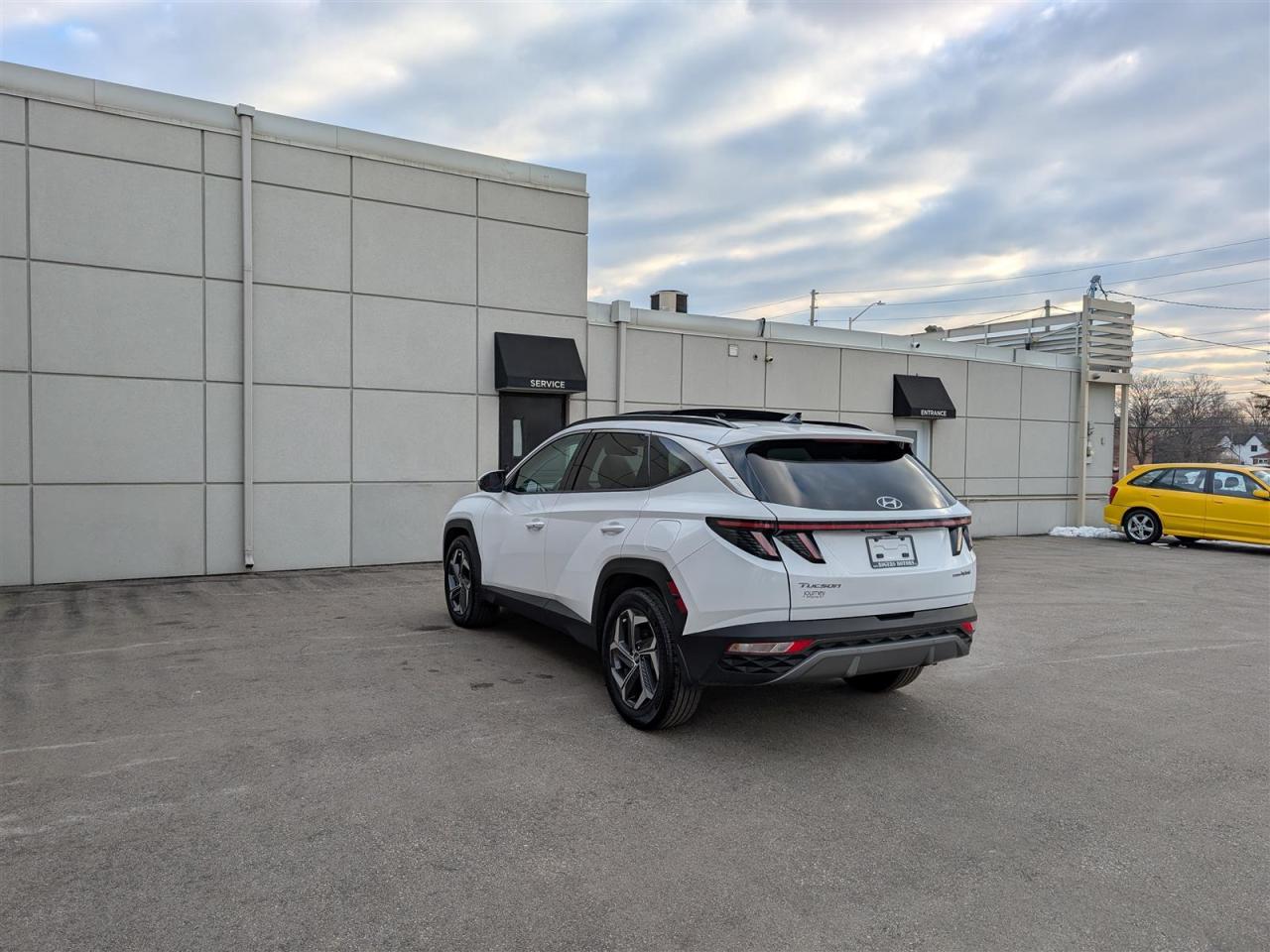2023 Hyundai Tucson Hybrid ULTIMATE AWD - PANO ROOF - NAVI - TECH FEATS Photo2