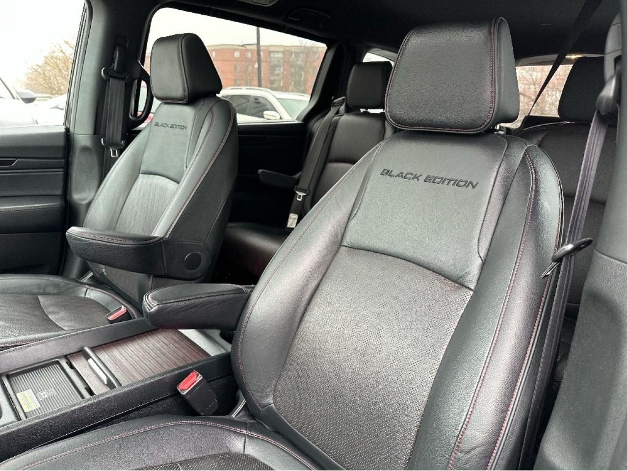 2023 Honda Odyssey Black Edition Photo