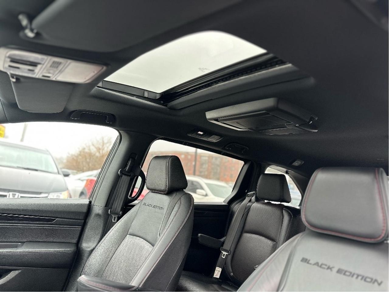 2023 Honda Odyssey Black Edition Photo