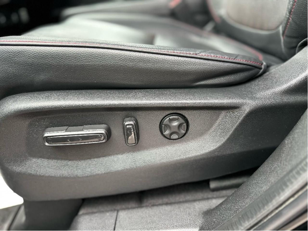 2023 Honda Odyssey Black Edition Photo