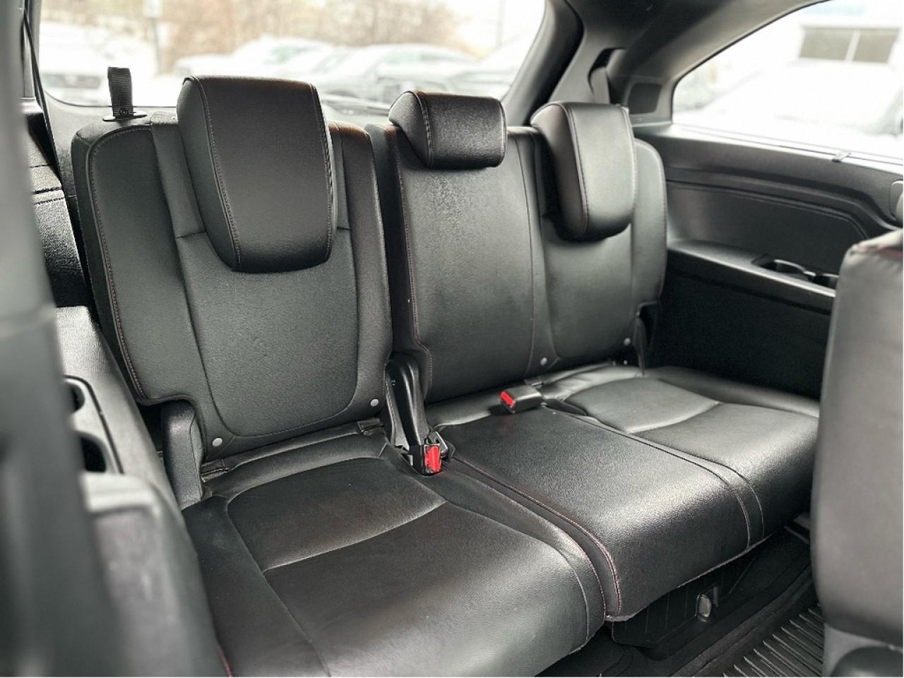 2023 Honda Odyssey Black Edition Photo