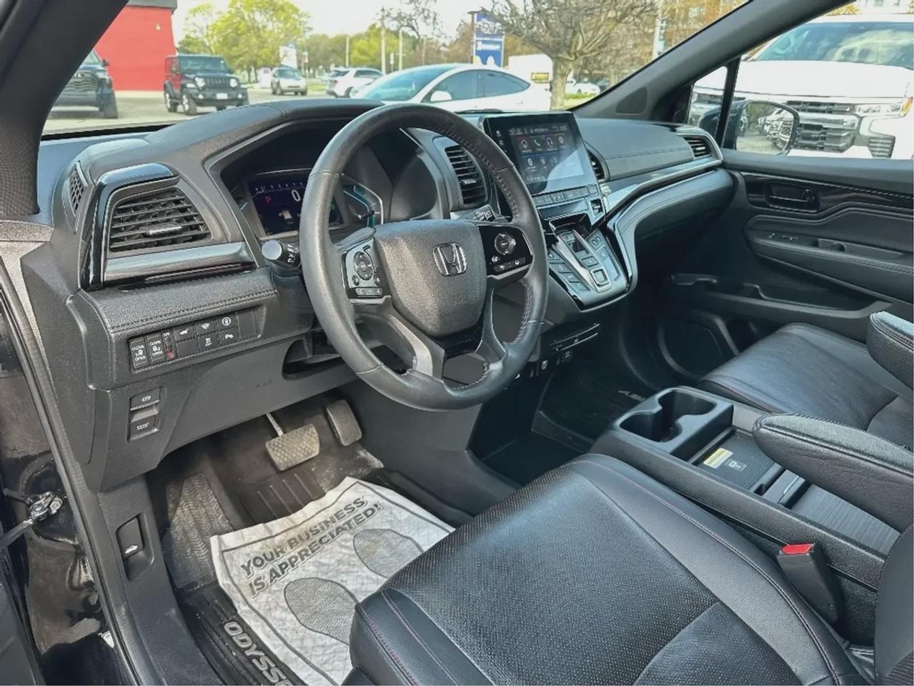 2023 Honda Odyssey Black Edition Photo