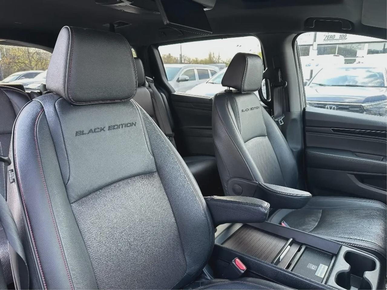 2023 Honda Odyssey Black Edition Photo