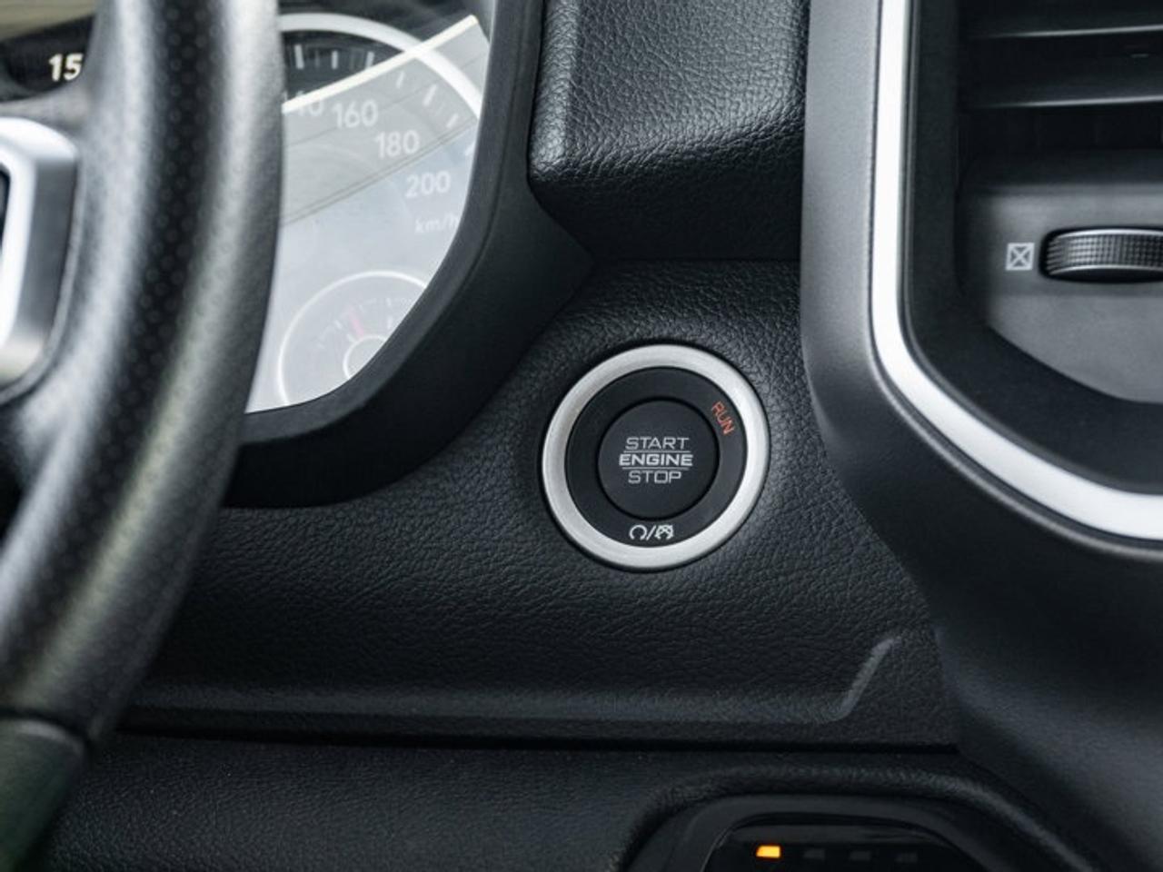 2026 RAM 1500 Express Photo