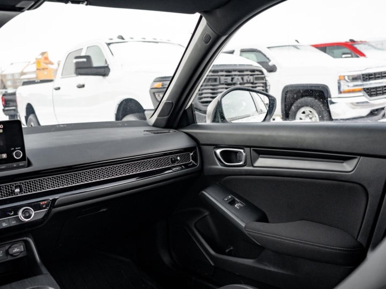 2025 Honda Civic Hatchback Sport Photo