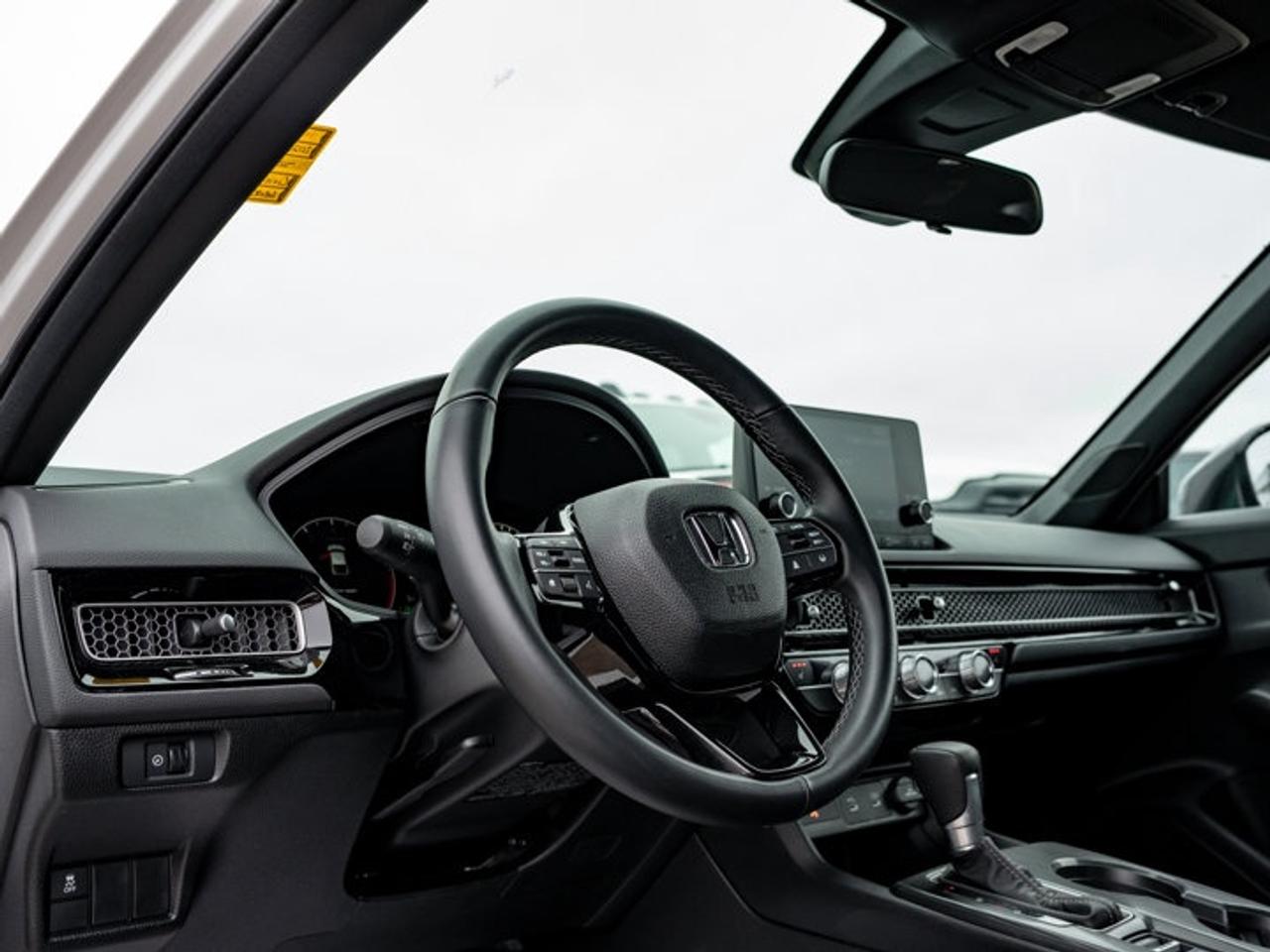 2025 Honda Civic Hatchback Sport Photo