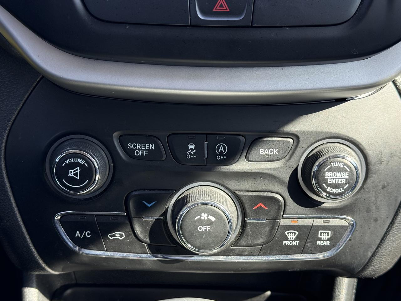 2016 Jeep Cherokee Trailhawk Photo