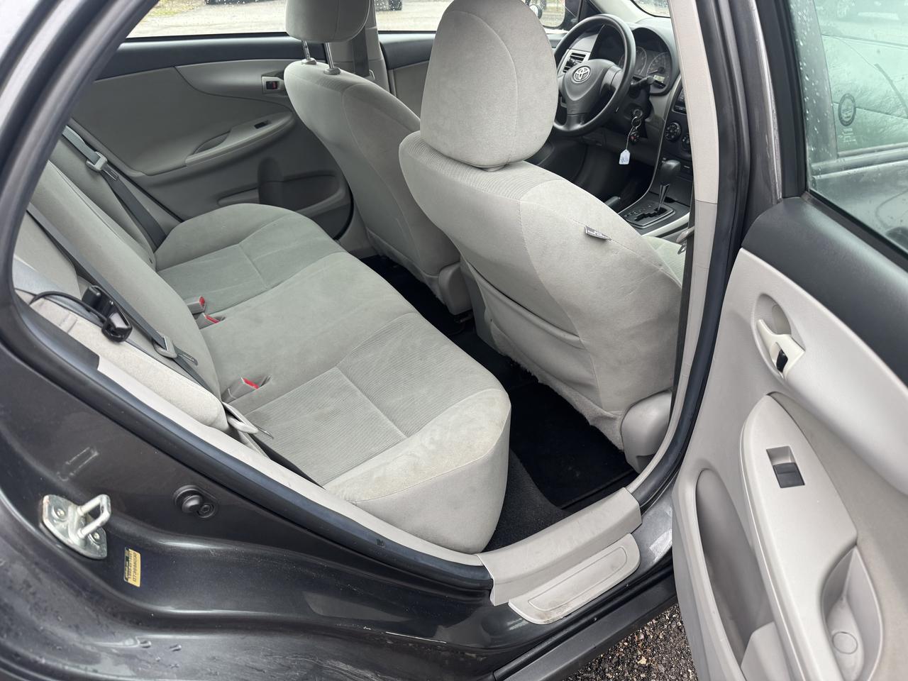 2013 Toyota Corolla CE Photo