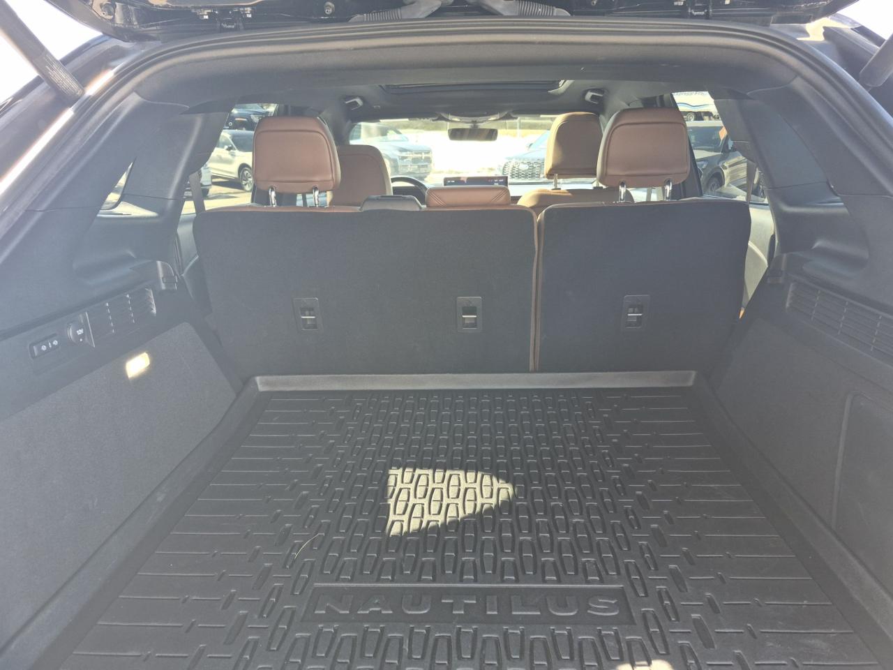 2023 Lincoln Nautilus LOCAL TRADE, LIKE NEW, SERVICED HERE, JET PACK! Photo