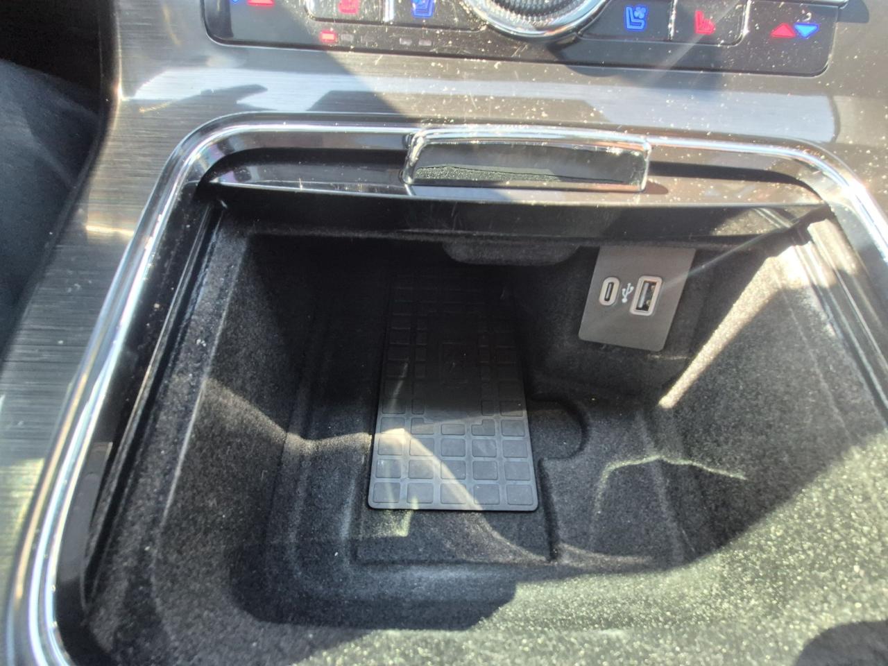 2023 Lincoln Nautilus LOCAL TRADE, LIKE NEW, SERVICED HERE, JET PACK! Photo