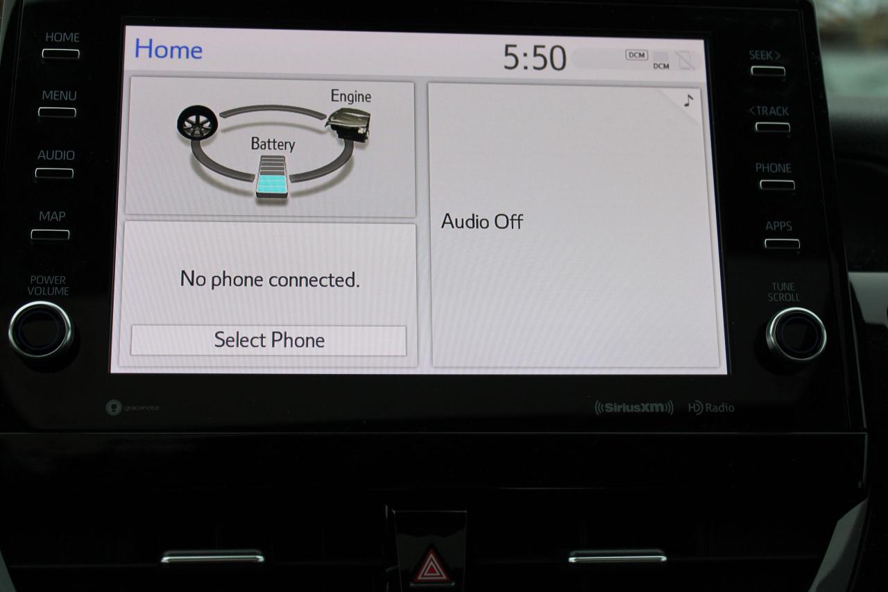 2024 Toyota Camry HYBRID SE Photo