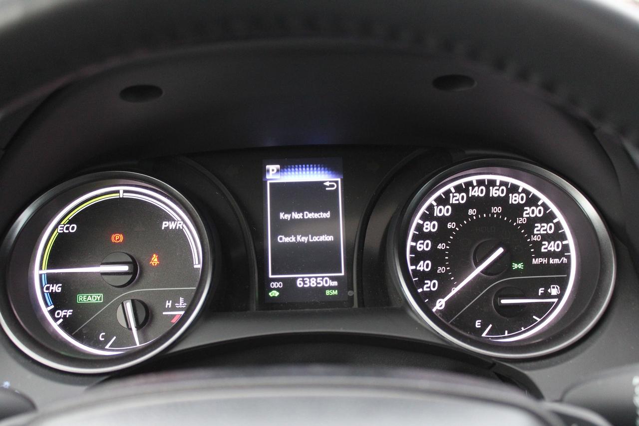 2024 Toyota Camry HYBRID SE Photo