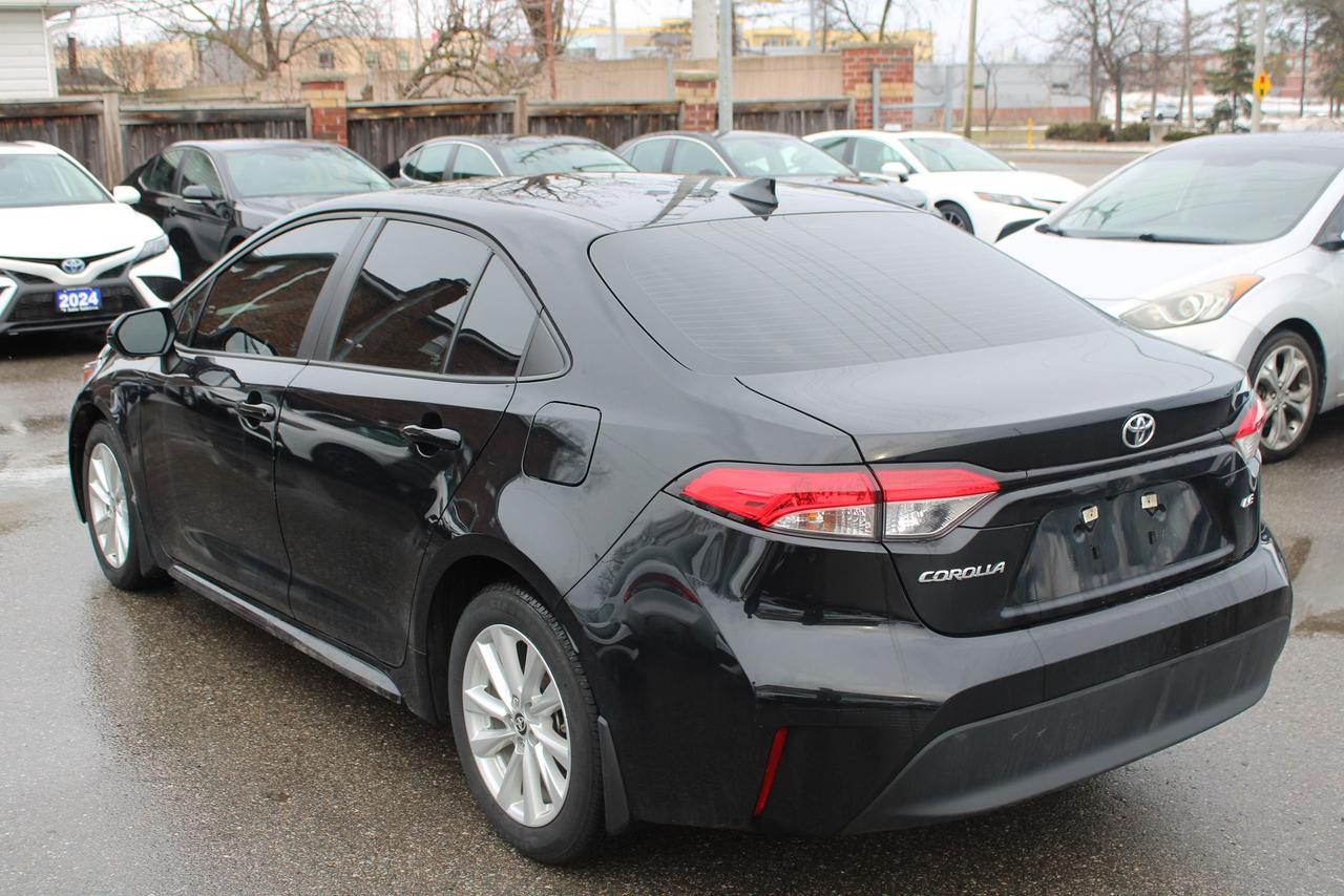 2024 Toyota Corolla LE Plus Sunroof Photo3