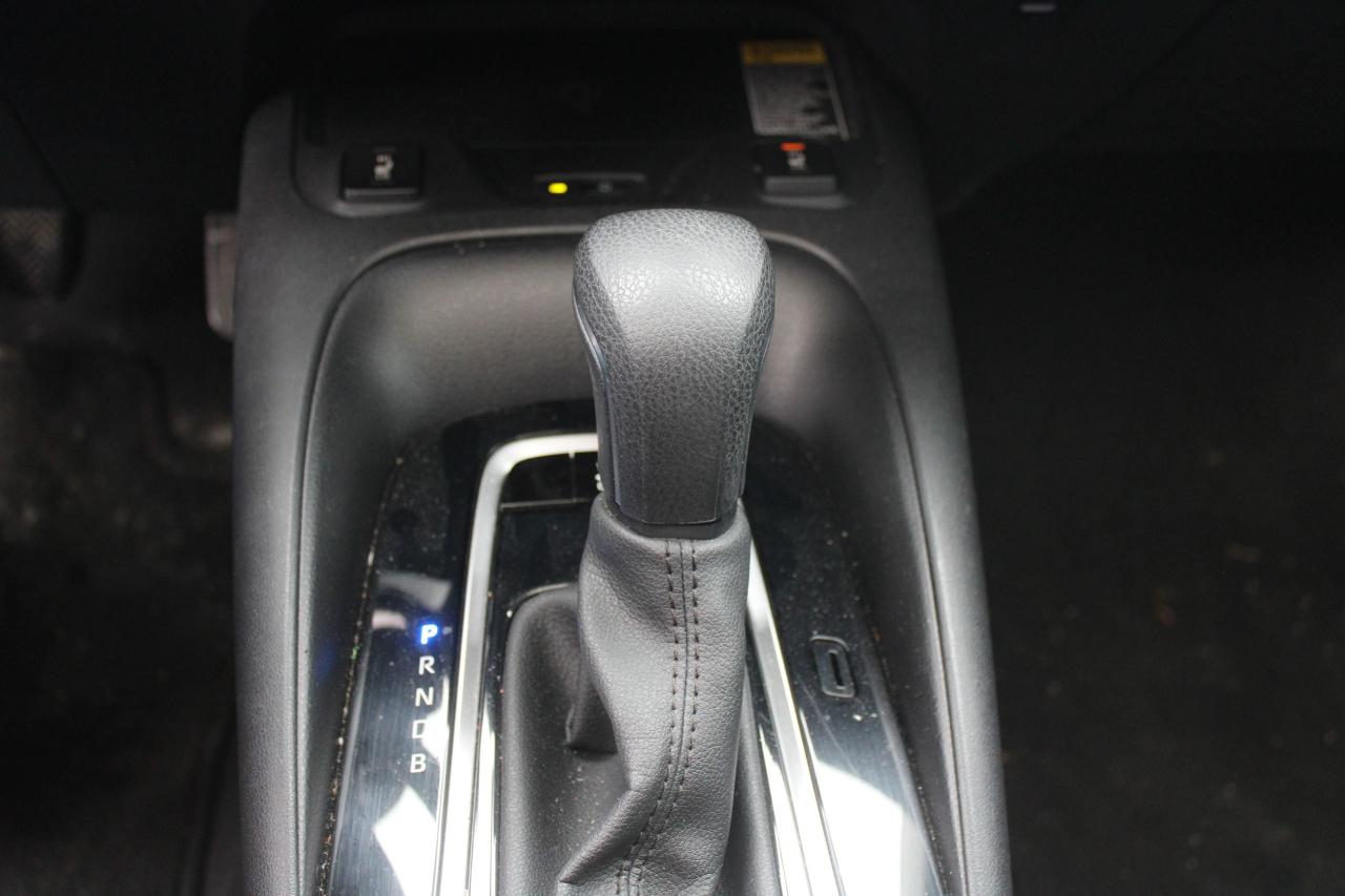 2024 Toyota Corolla LE Plus Sunroof Photo