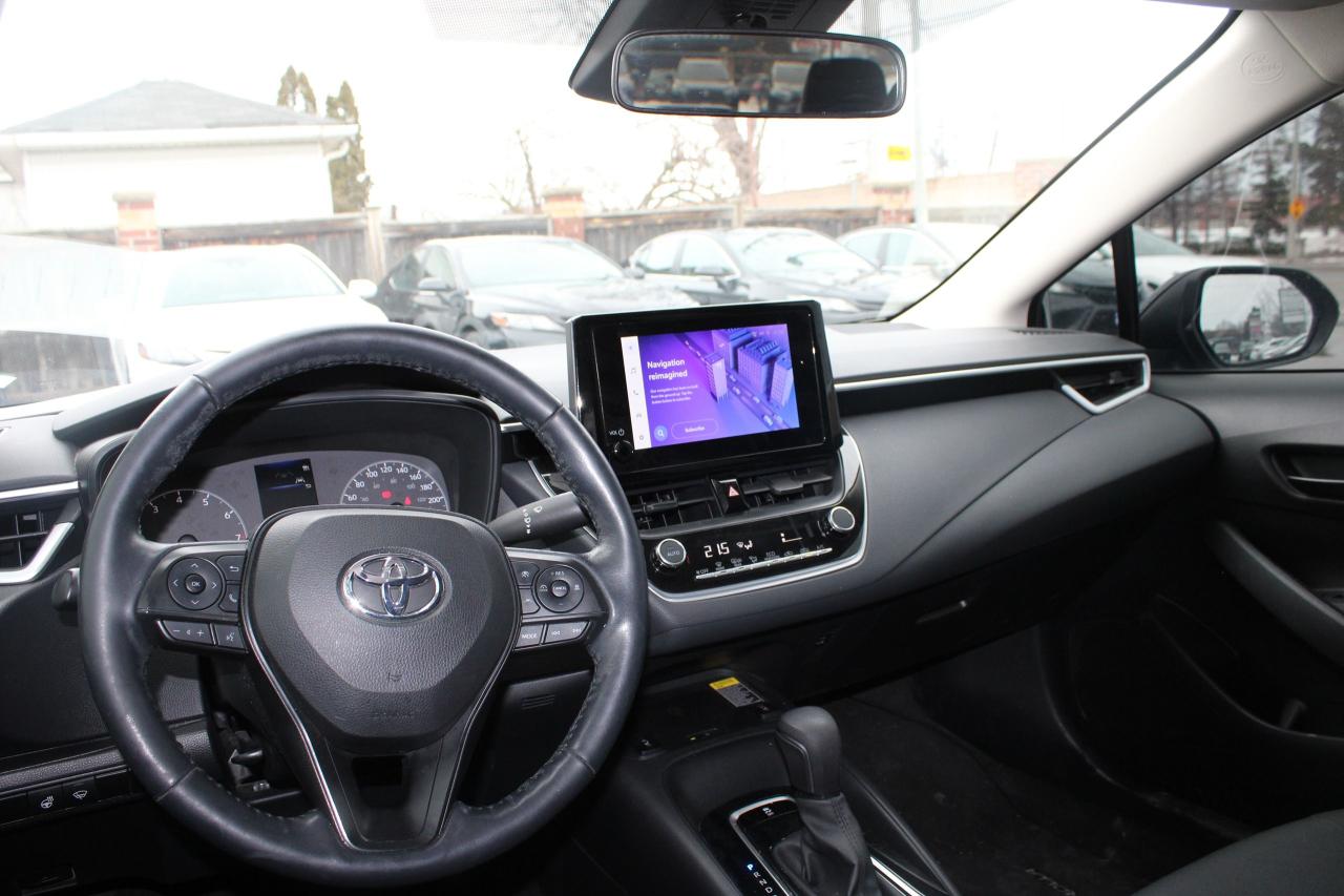 2024 Toyota Corolla LE Plus Sunroof Photo