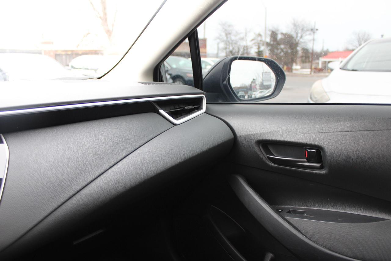 2024 Toyota Corolla LE Plus Sunroof Photo