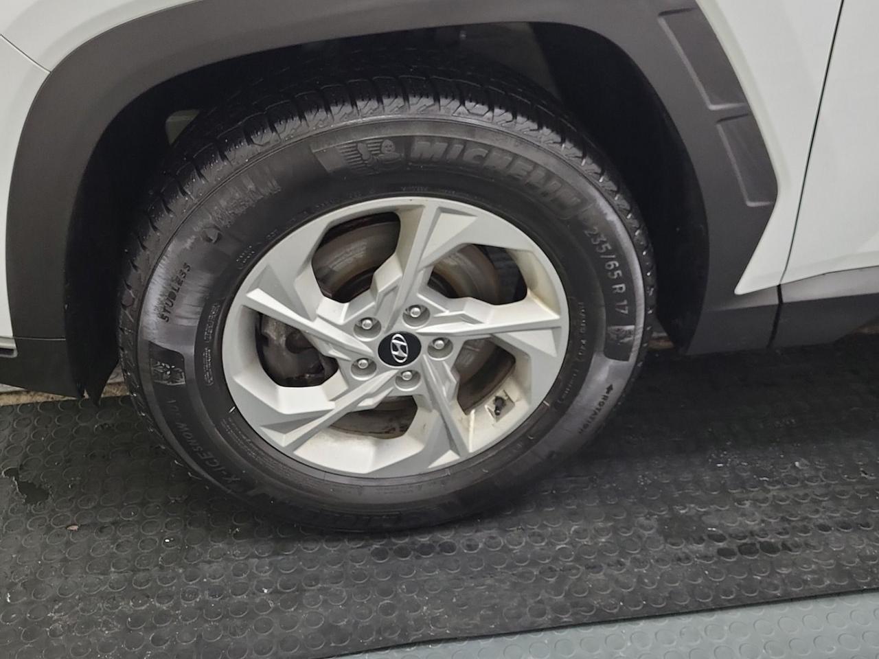 2022 Hyundai Tucson Essential Photo