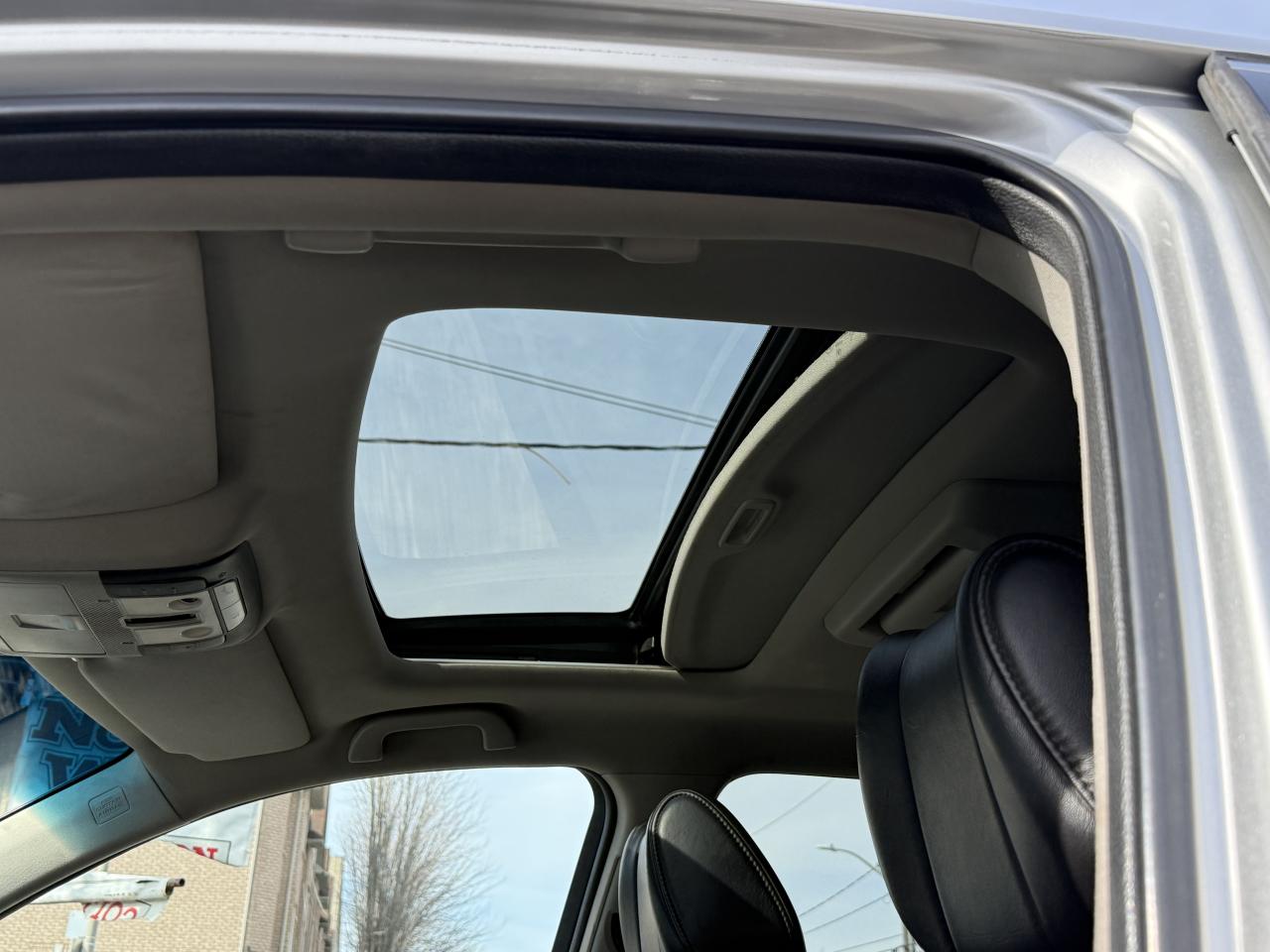 2011 Acura MDX Tech pkg Photo