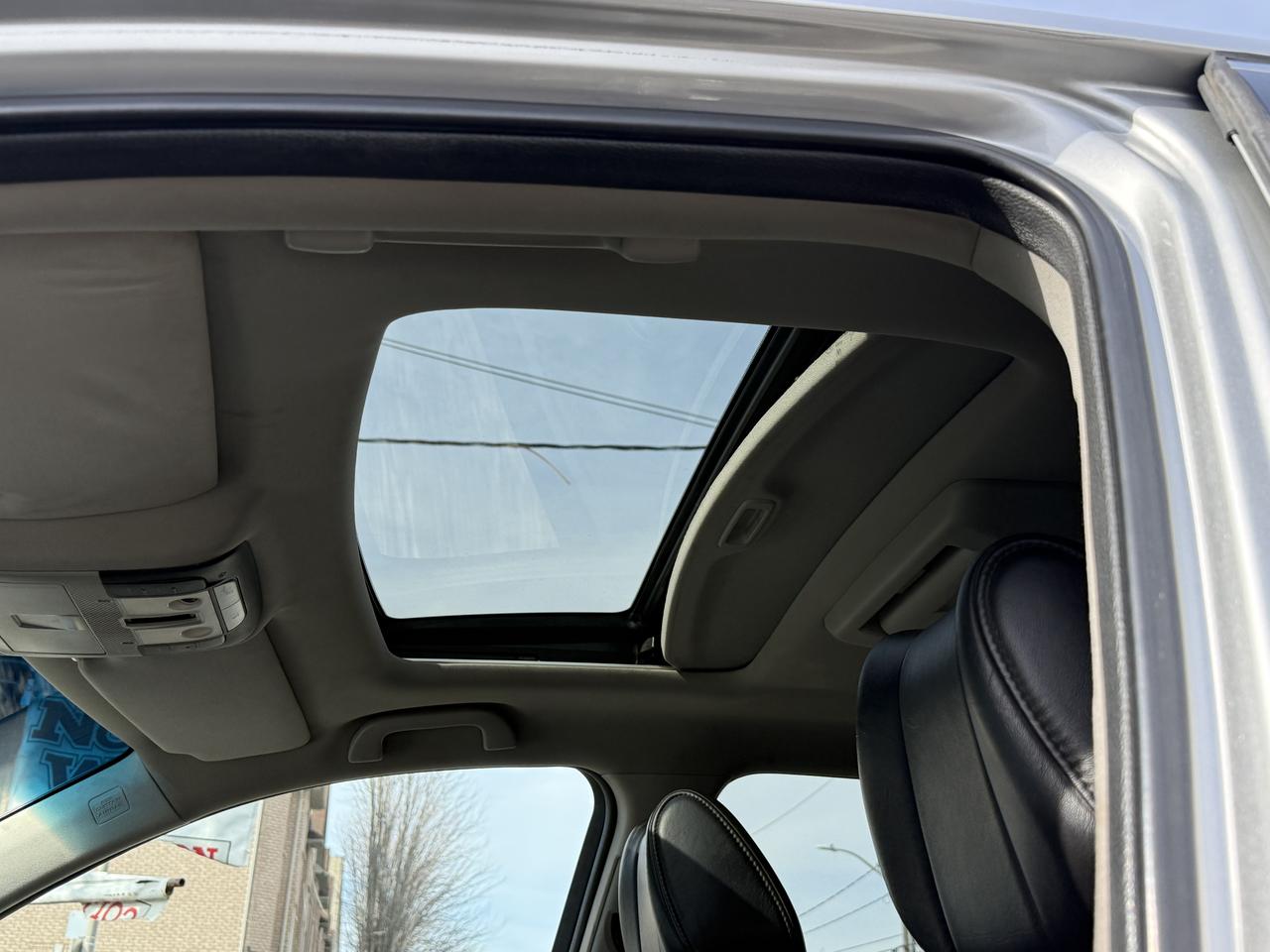 2011 Acura MDX Tech pkg Photo