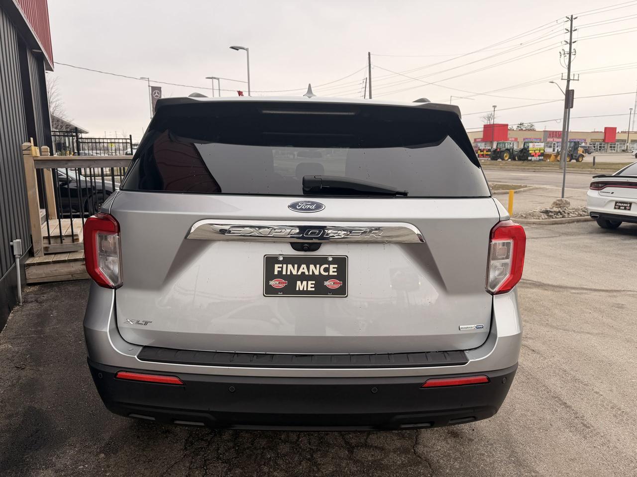 2020 Ford Explorer XLT - 7 Passenger Photo2