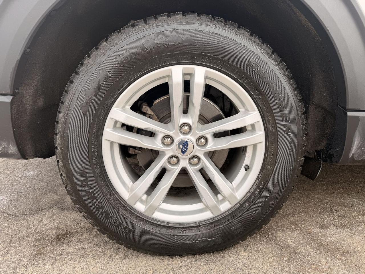 2020 Ford Explorer XLT - 7 Passenger Photo